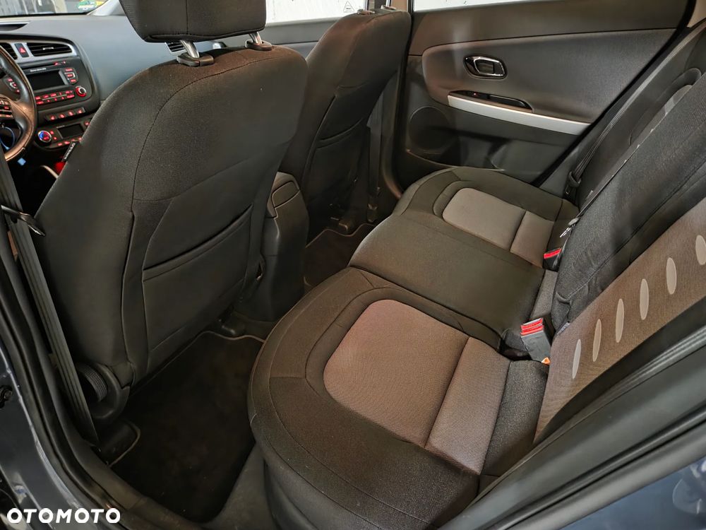 Kia Ceed 1.6 GDI Fifa World Cup Edition - 15