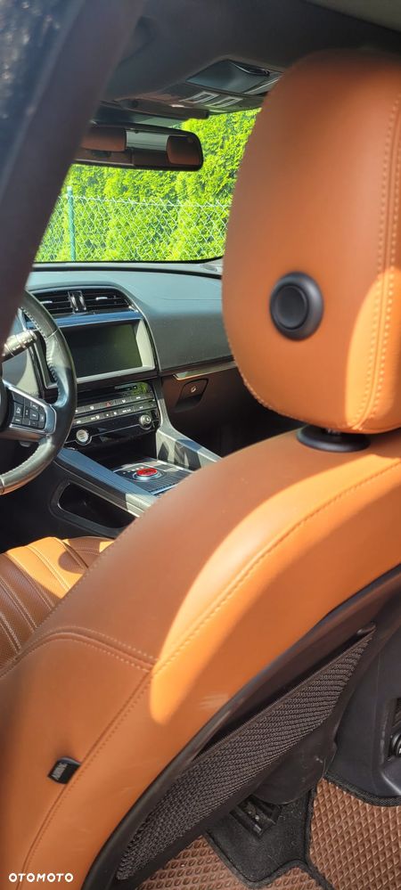 Jaguar F-Pace 2.0 i4D AWD R-Sport - 6