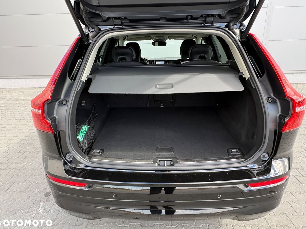 Volvo XC 60 B4 D AWD Geartronic Momentum Pro - 40