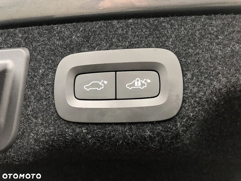 Volvo S90 D5 SCR AWD Inscription - 29