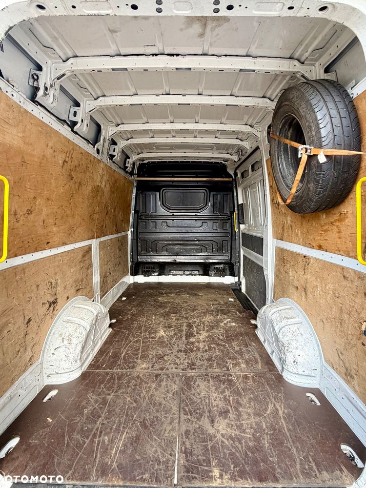 Volkswagen Crafter - 19