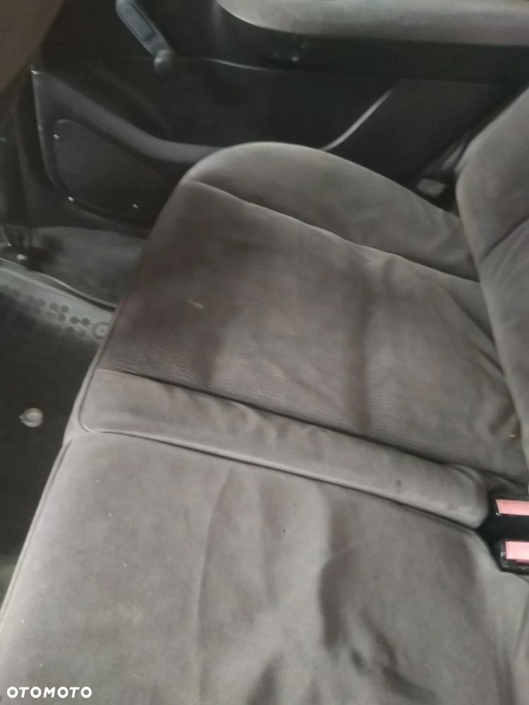 Peugeot 307 2.0 01-05 - 14