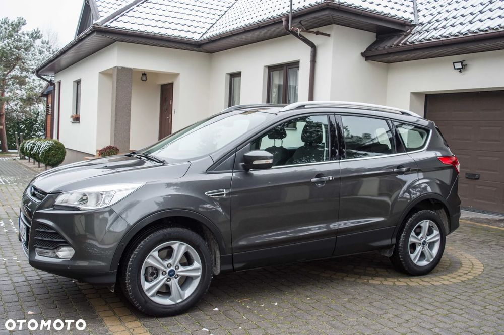 Ford Kuga 2.0 TDCi 4x2 Titanium - 4