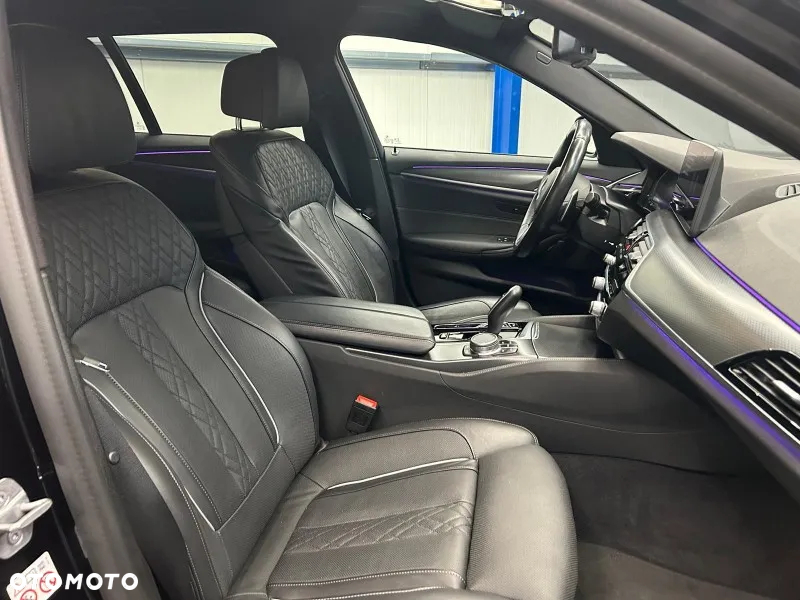 BMW Seria 5 540d xDrive Touring - 13