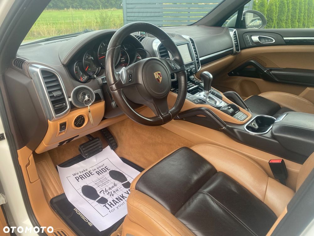 Porsche Cayenne - 15