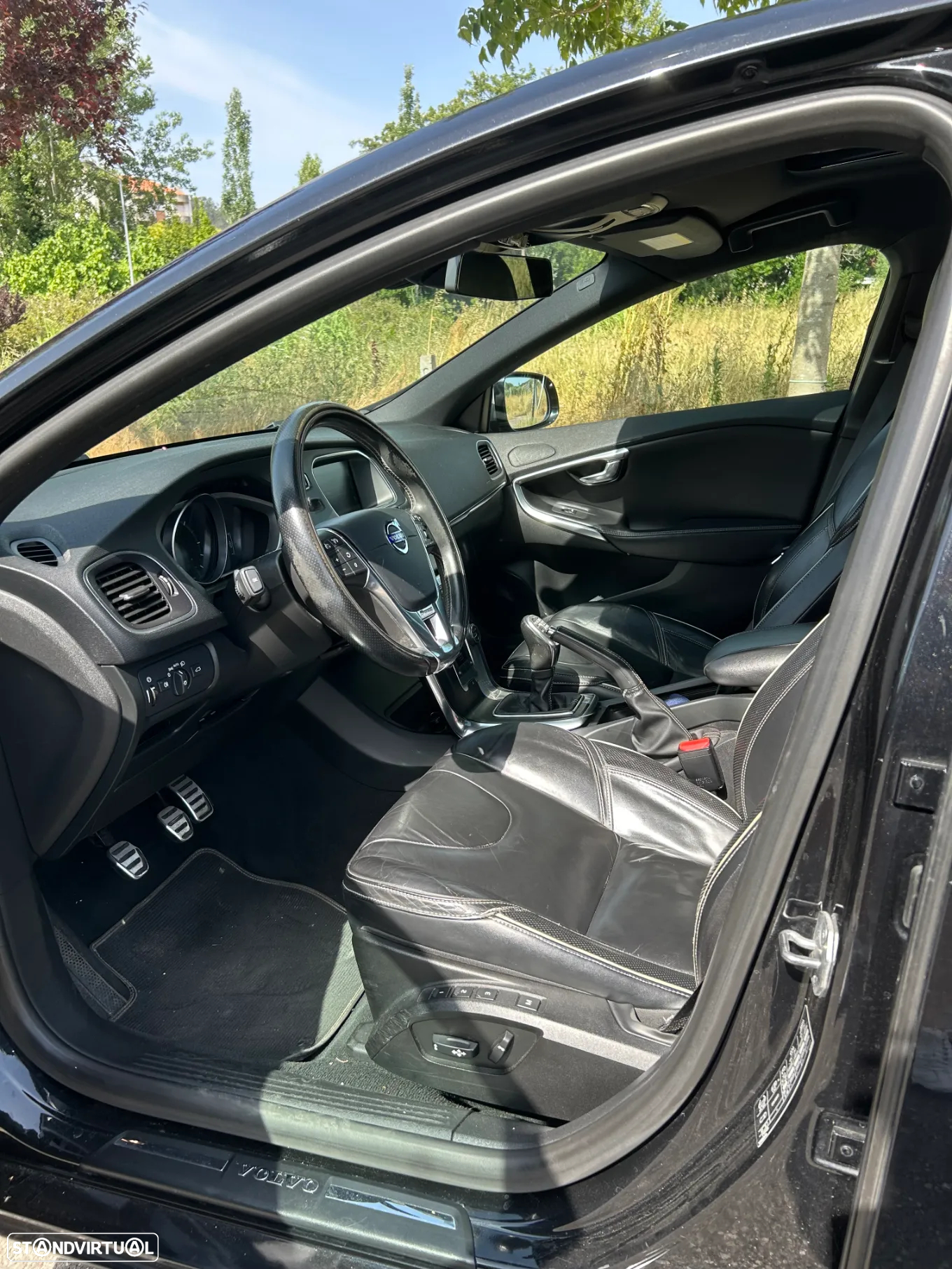 Volvo V40 1.6 D2 R-Design - 17