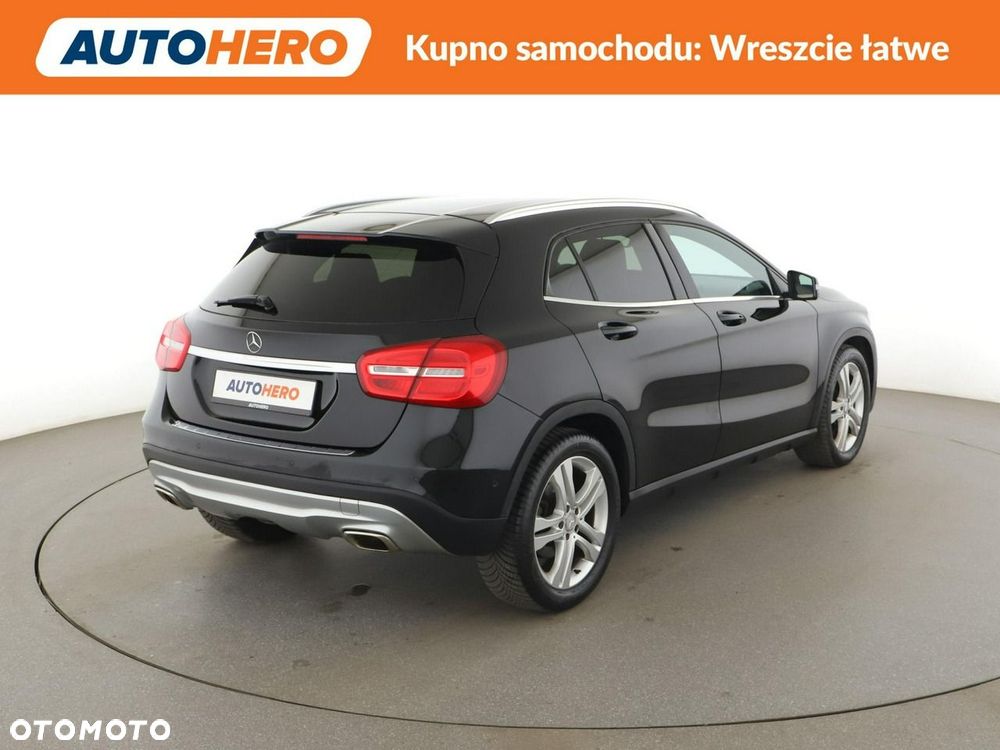Mercedes-Benz GLA 200 Urban - 8