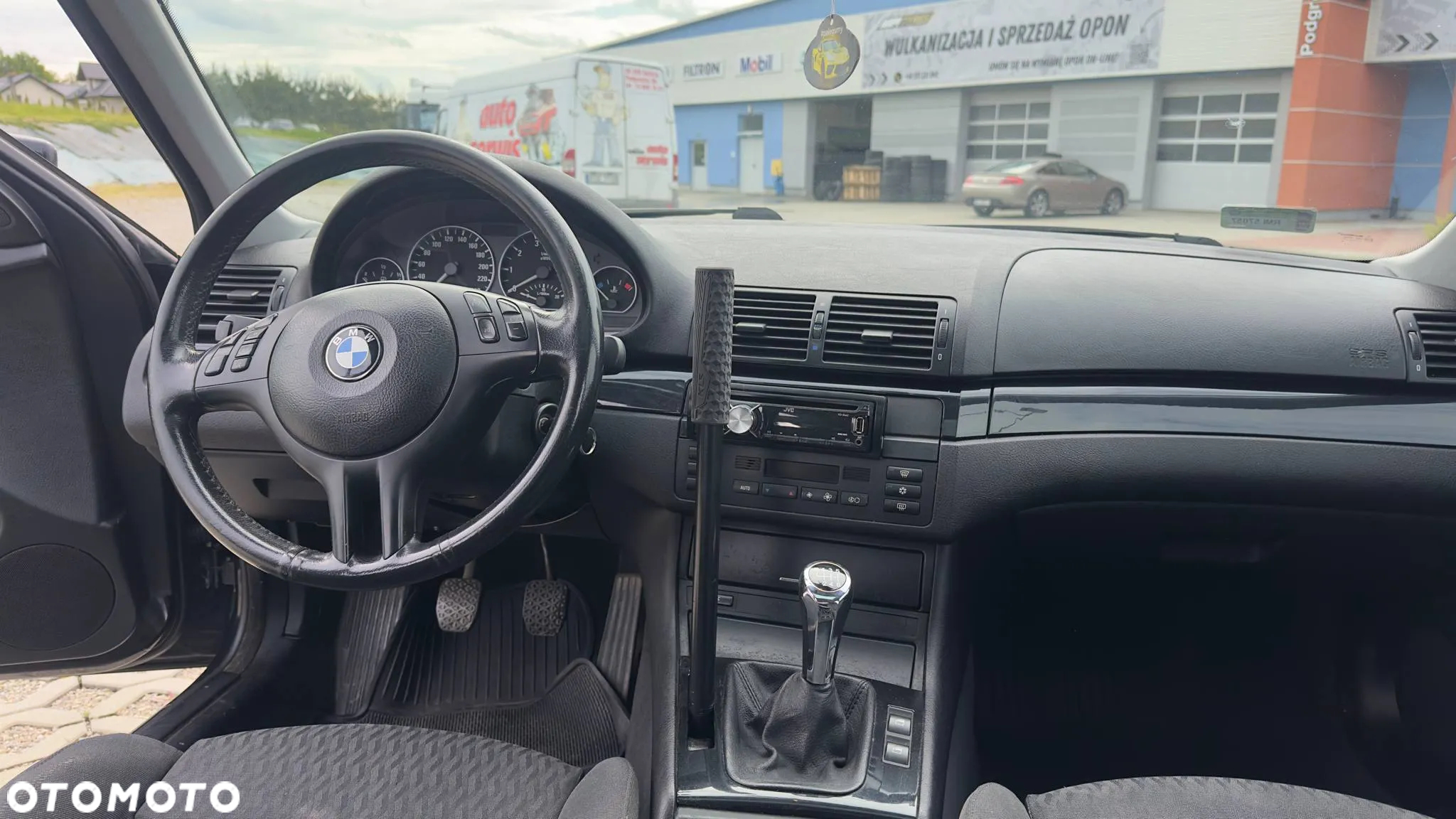 BMW Seria 3 330i - 14