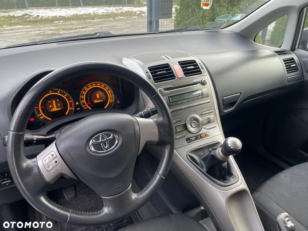Toyota Auris - 8