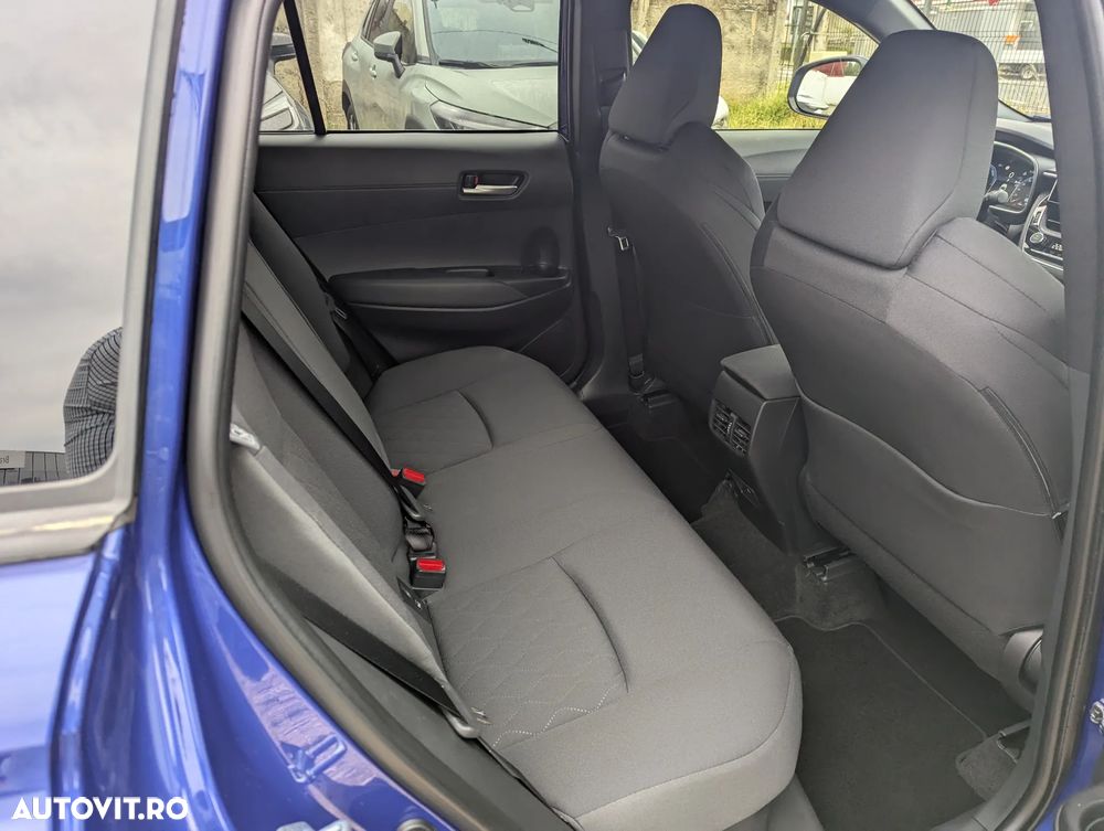 Toyota Corolla Cross - 15