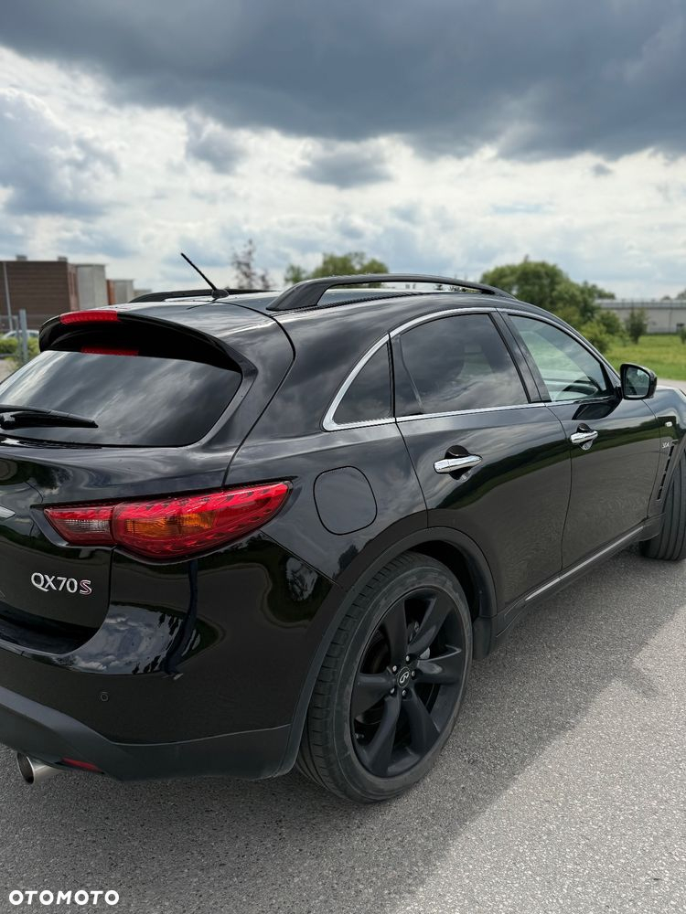 Infiniti Q70 3.0d S - 9