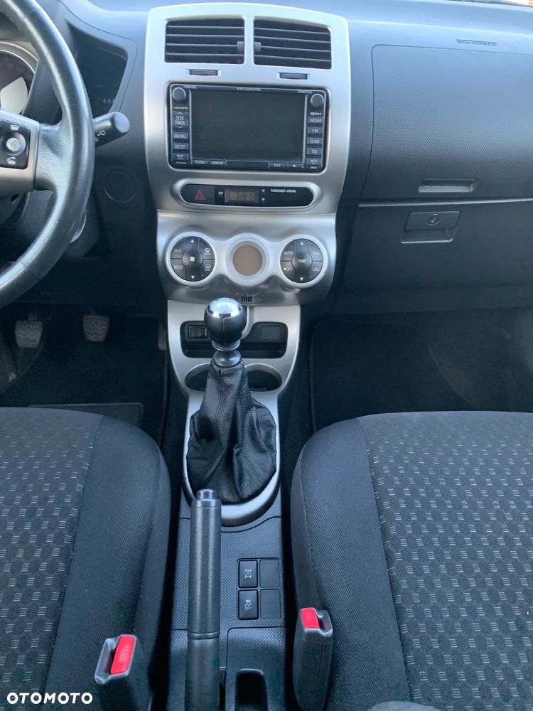 Toyota Urban Cruiser 1.4 D-4D 4x4 - 12