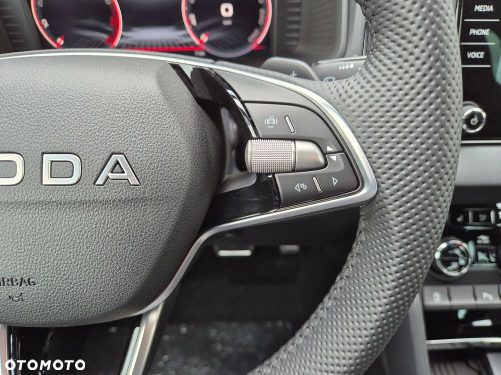 Skoda Karoq 1.5 TSI ACT Sportline DSG - 32