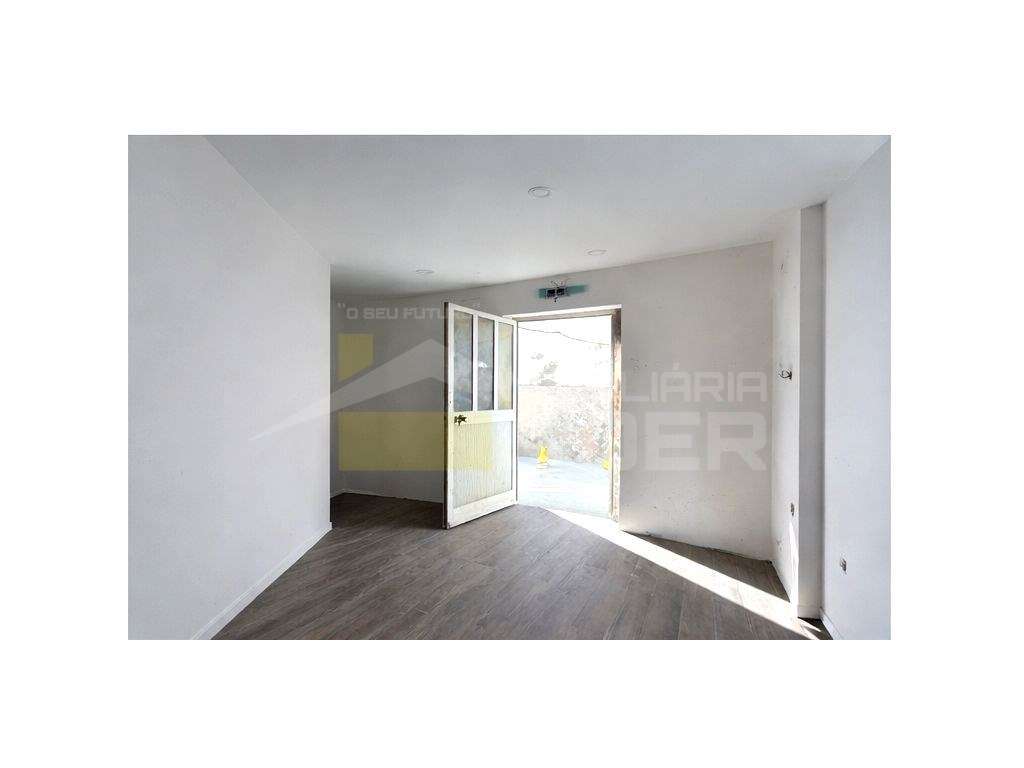 Oportunidade , Moradia T2 Paredes - Grande imagem: 5/12