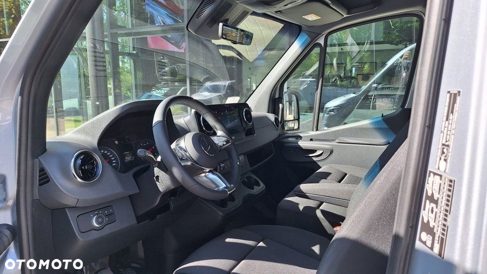 Mercedes-Benz Sprinter - 6
