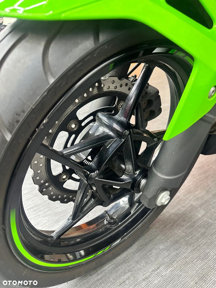 Kawasaki Ninja - 24