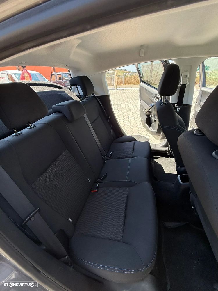 Peugeot 208 1.2 PureTech Signature - 18