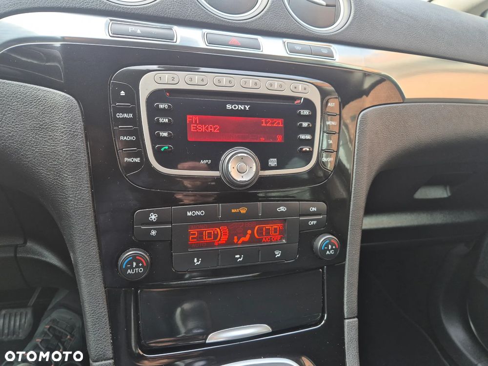 Ford S-Max 2.0 TDCi DPF Titanium - 26