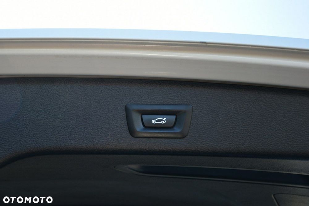 BMW X3 xDrive20i xLine - 35