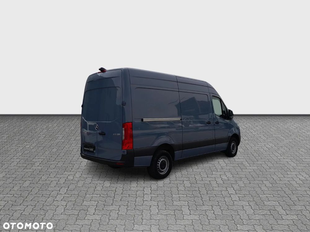 Mercedes-Benz Sprinter - 5