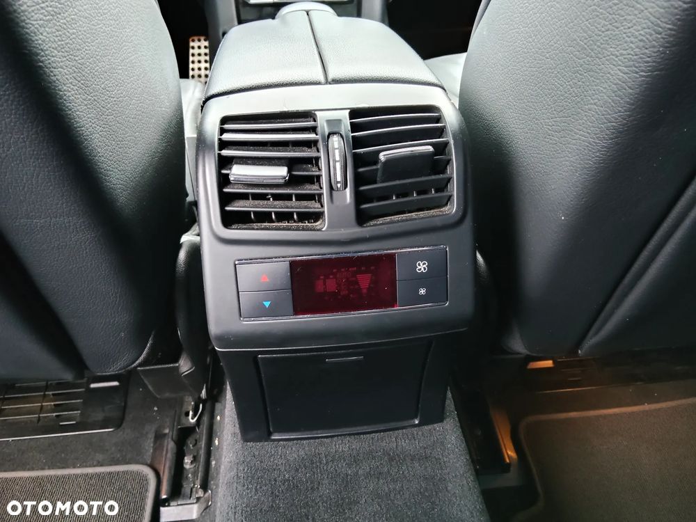 Mercedes-Benz Klasa E 350 CDI DPF 4Matic BlueEFFICIENCY 7G-TRONIC Avantgarde - 22