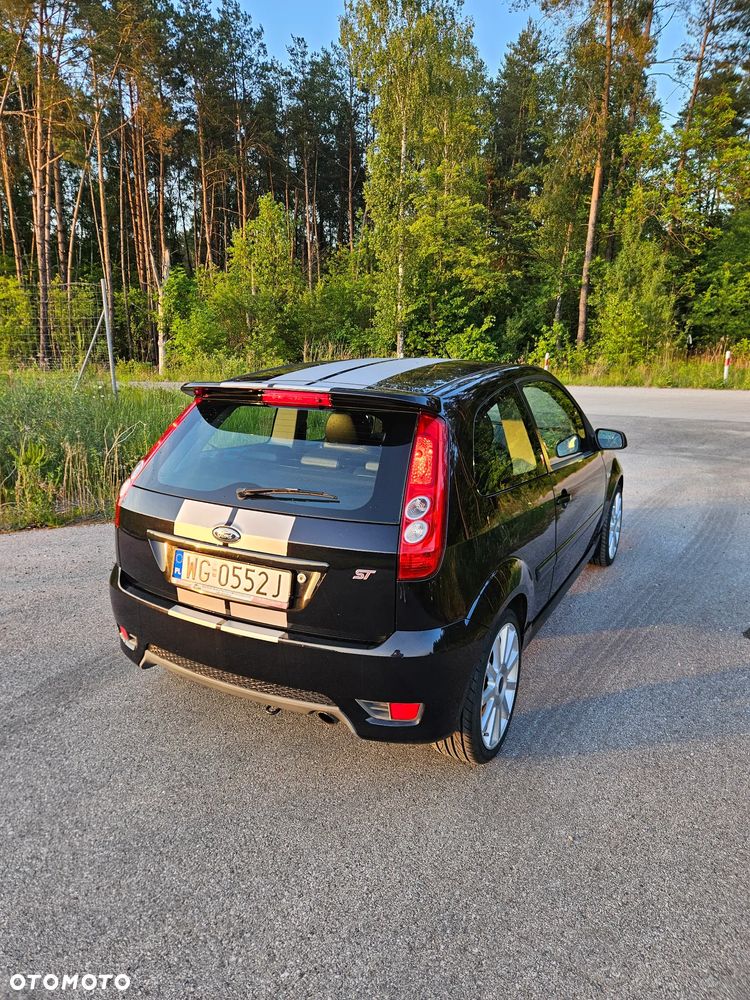 Ford Fiesta - 4