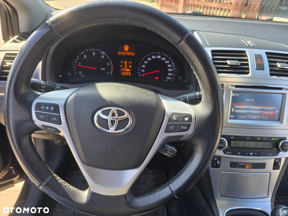 Toyota Avensis - 27