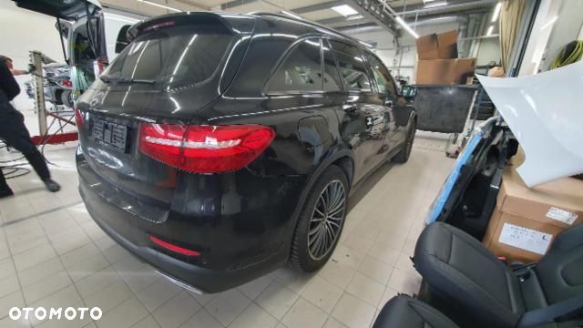 Mercedes-Benz GLC 250 d 4Matic 9G-TRONIC AMG Line - 4