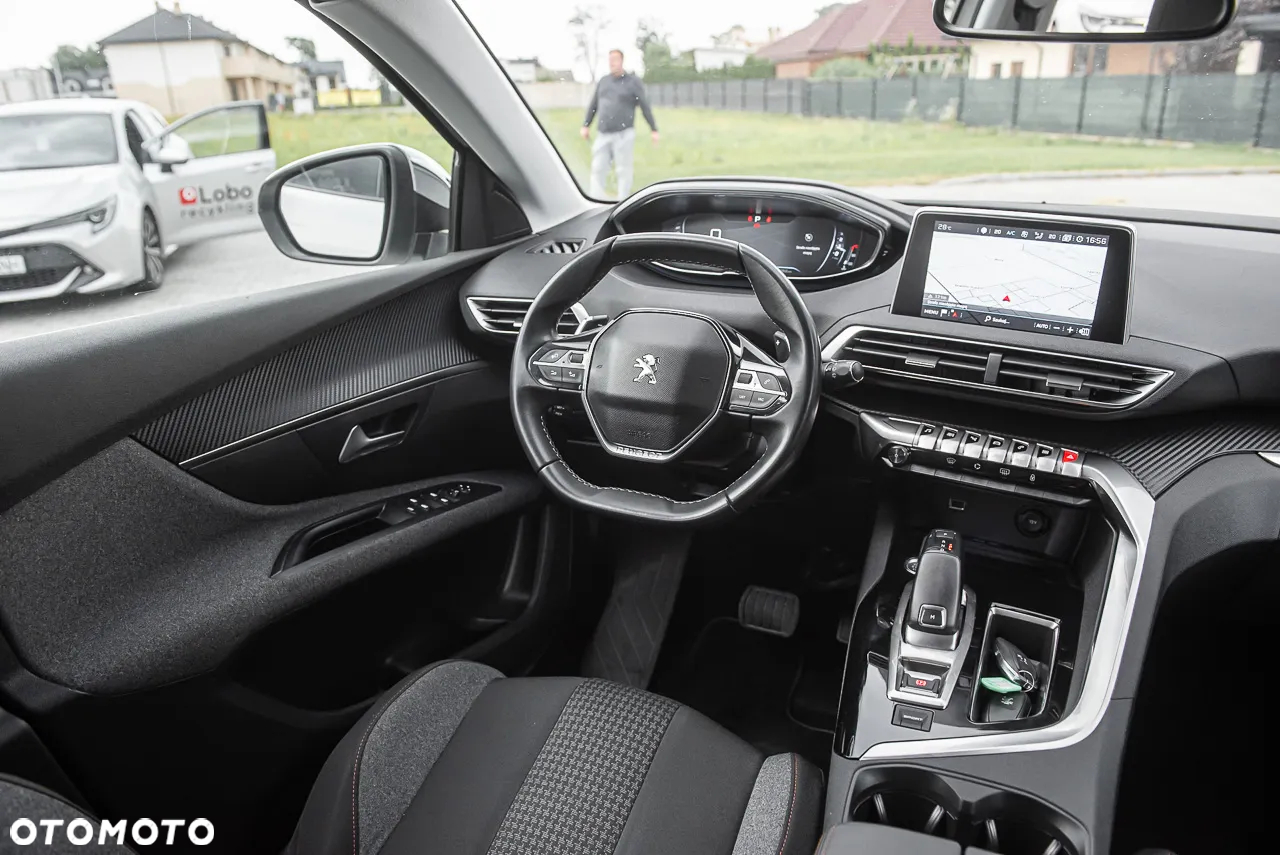 Peugeot 5008 1.5 BlueHDi Allure S&S EAT8 - 24
