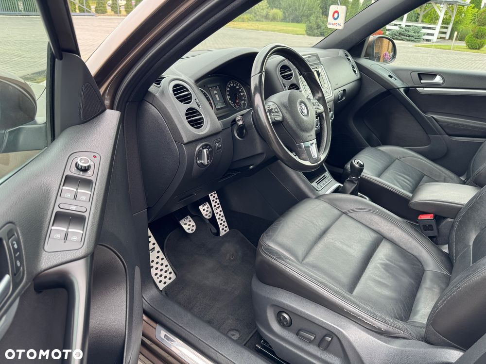 Volkswagen Tiguan 2.0 TDI 4Mot Perfectline R-Style - 11