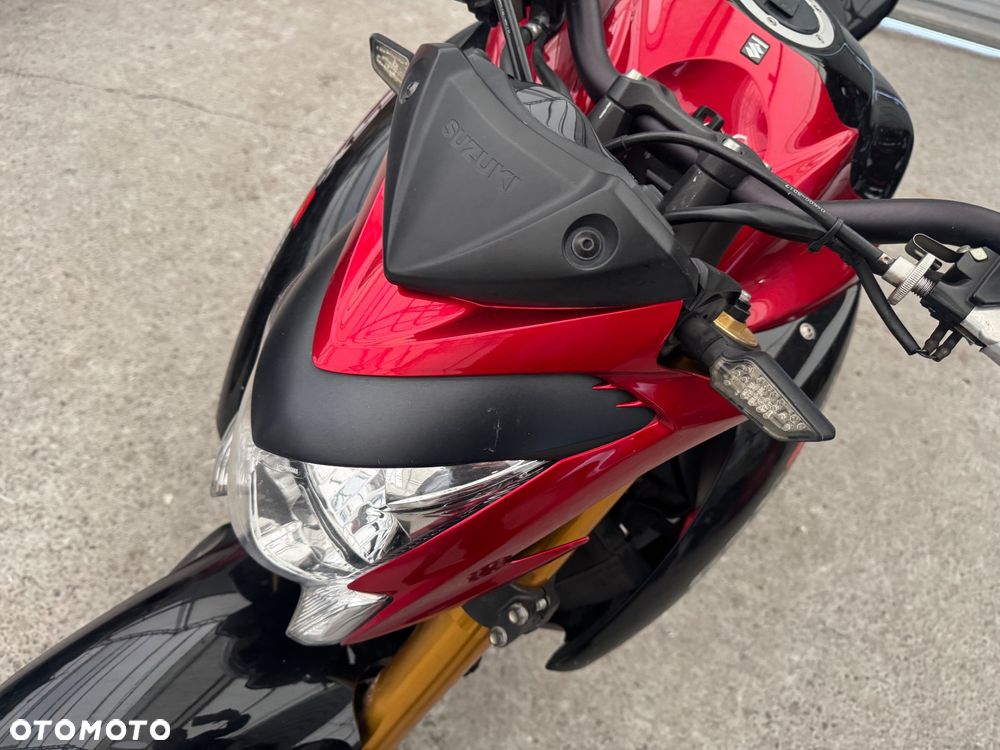 Suzuki GSX 1000 - 26