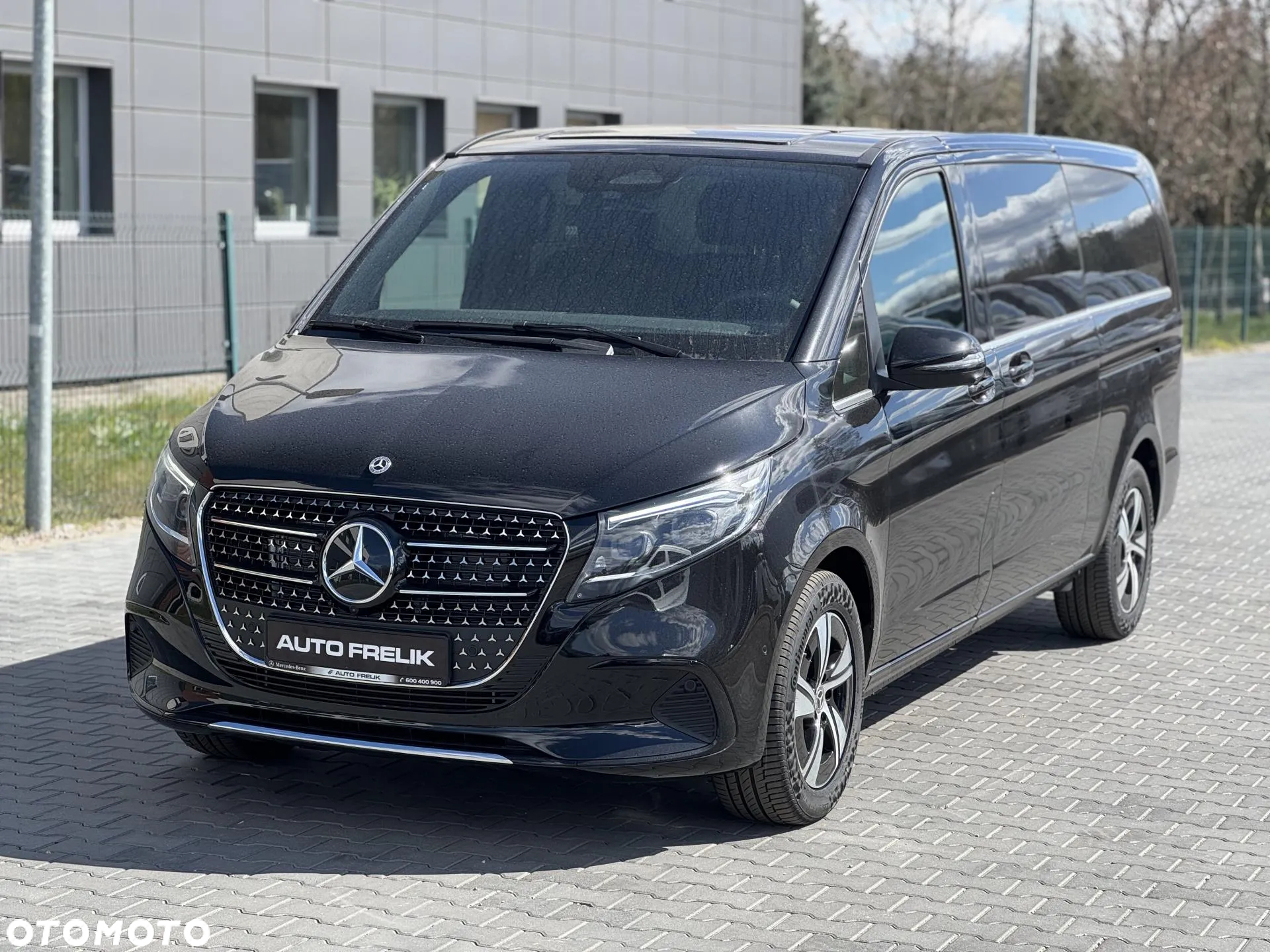 Mercedes-Benz Klasa V 300 extralang 9G-TRONIC Avantgarde - 4