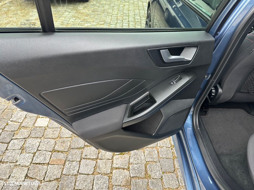 Ford Focus SW 1.5 TDCi EcoBlue ST-Line - 19