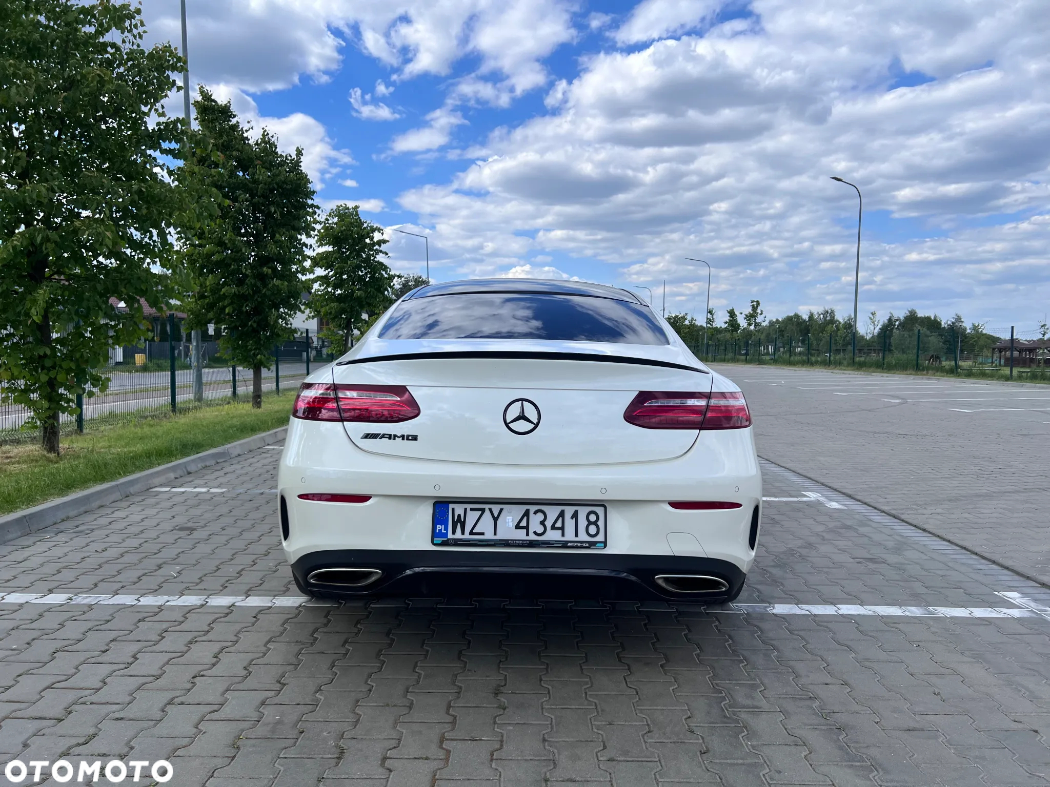 Mercedes-Benz Klasa E 400 4Matic Coupe 9G-TRONIC AMG Line - 6