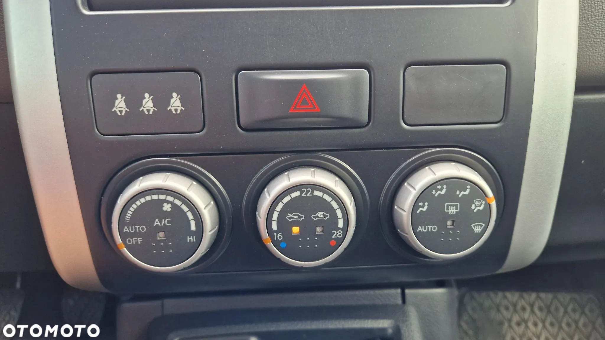 Nissan X-Trail 2.0 dCi 4x4 DPF SE - 18