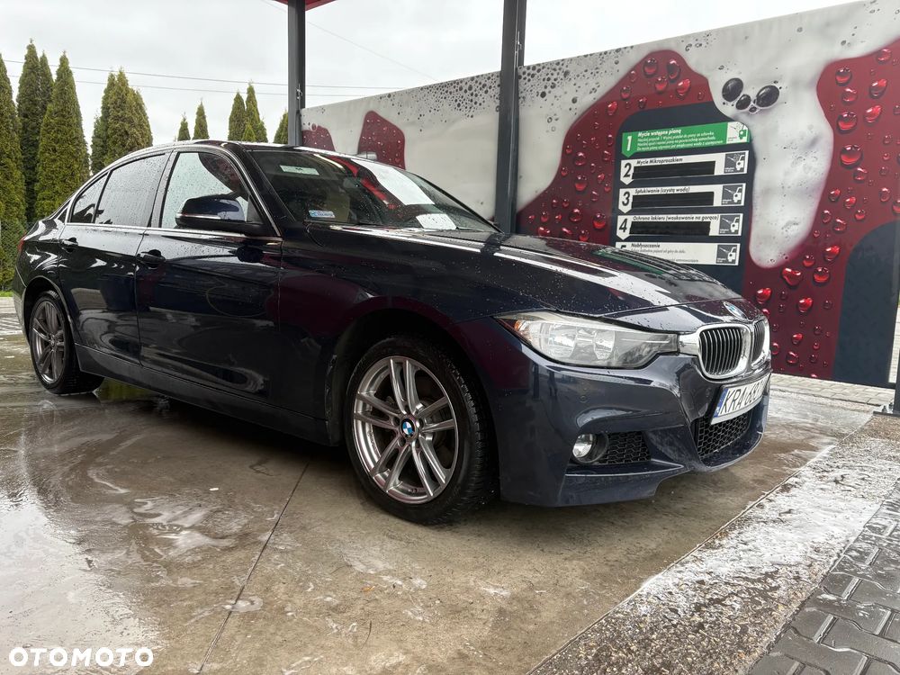 BMW Seria 3 330i - 6