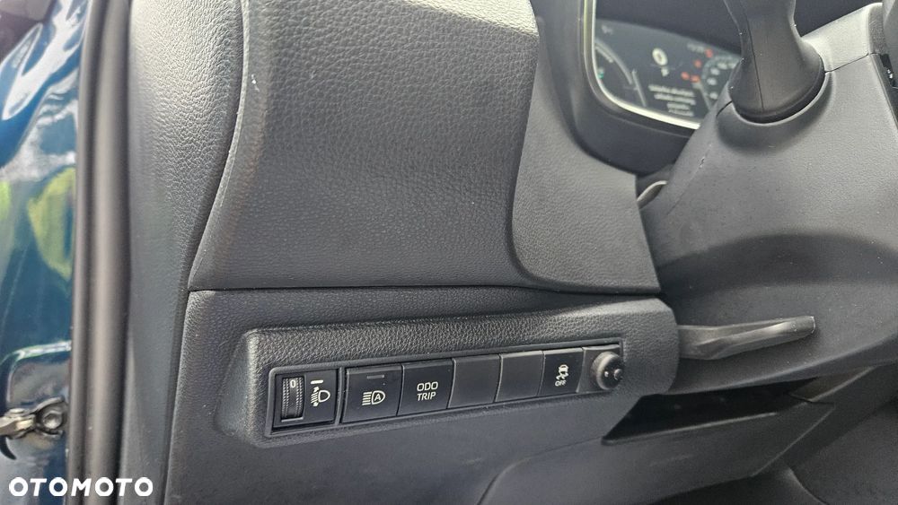 Toyota Corolla 1.8 Hybrid Style - 24