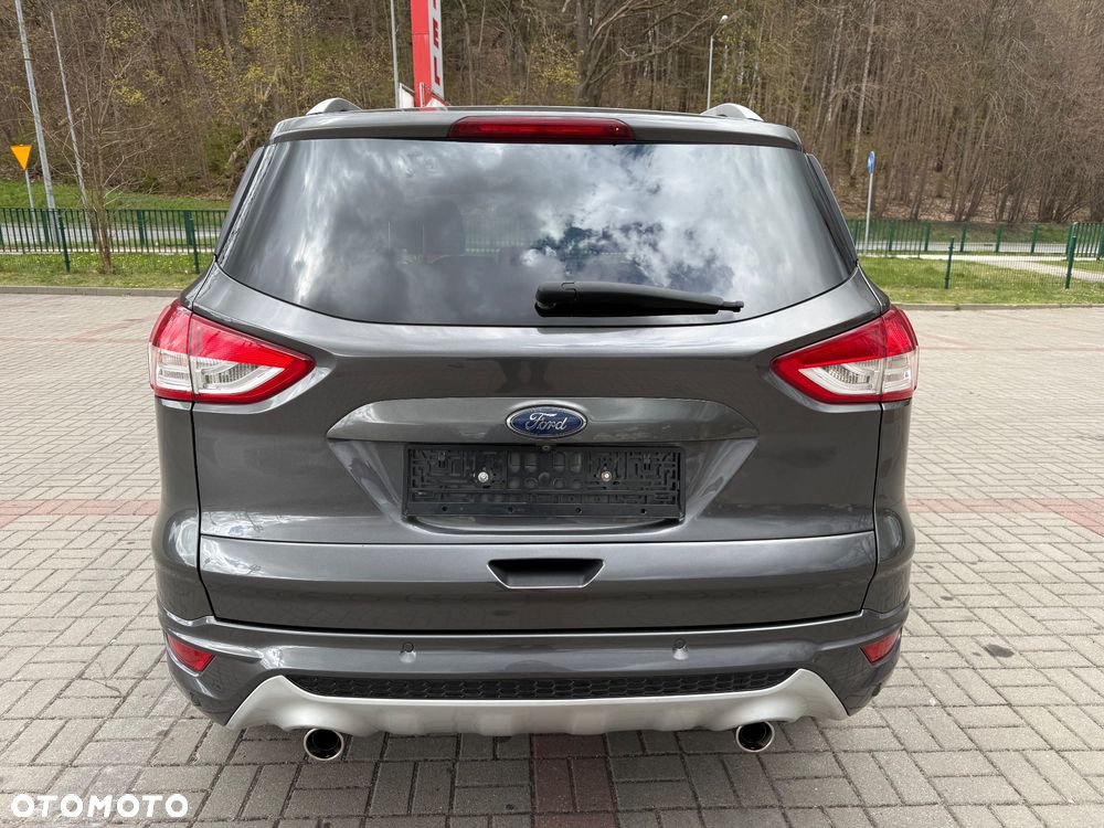 Ford Kuga 2.0 TDCi 2x4 Titanium - 8