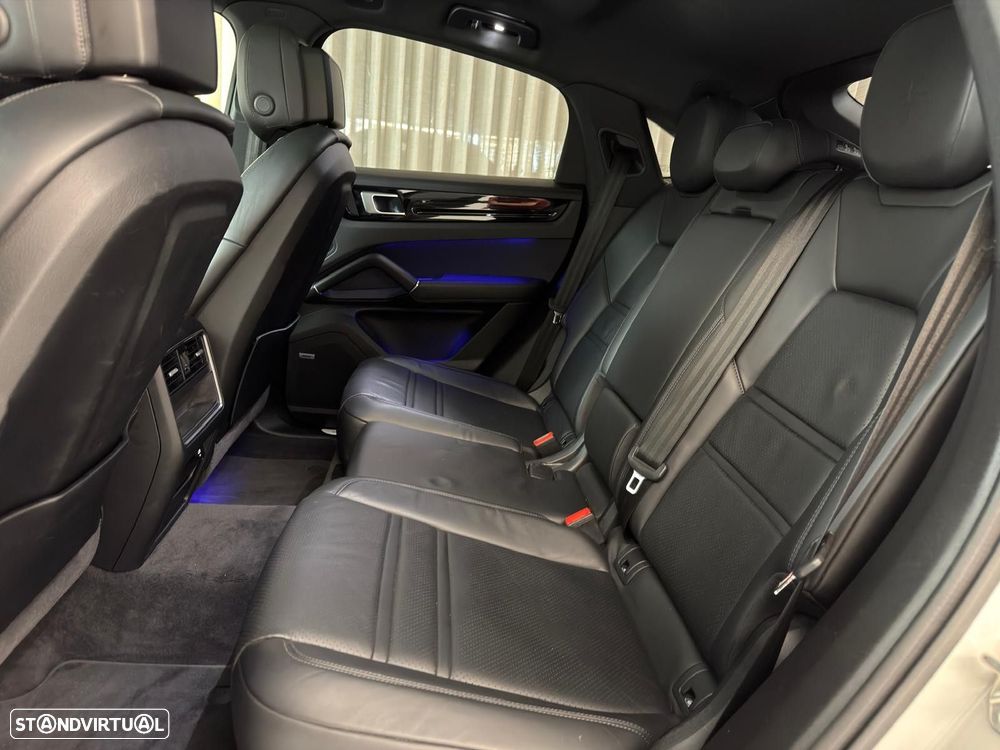 Porsche Cayenne Coupé E-Hybrid - 19