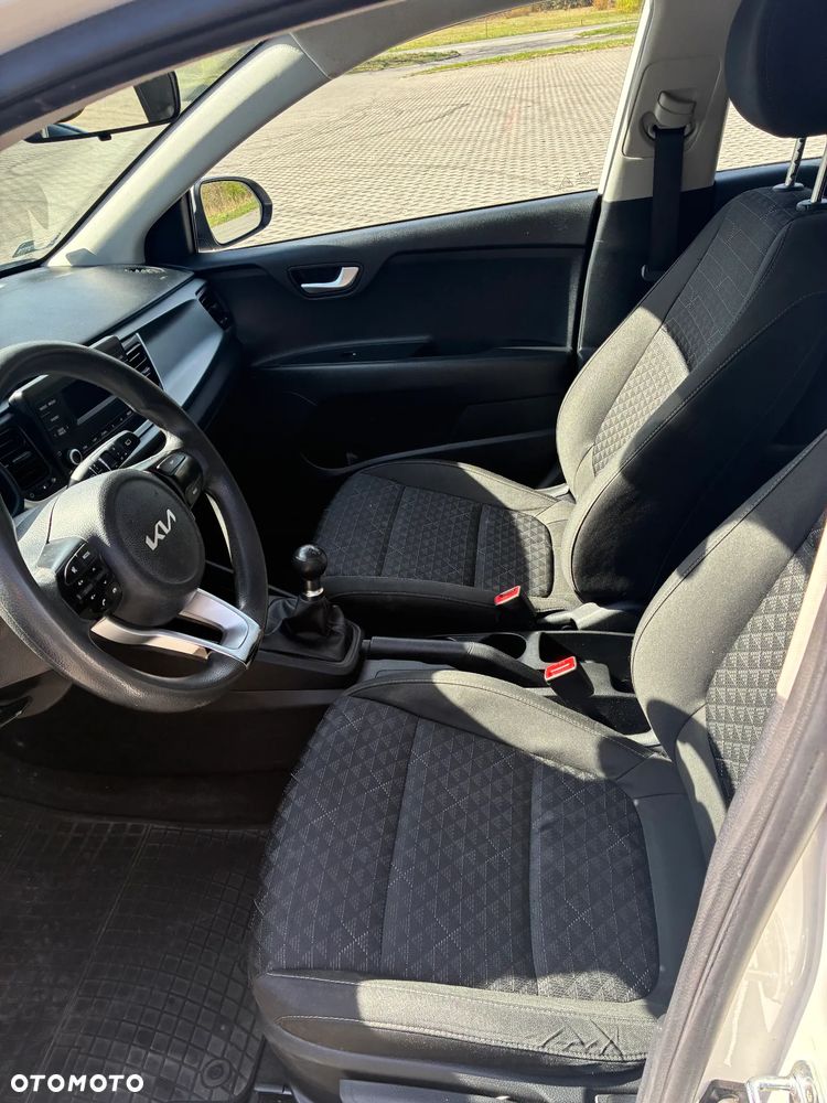 Kia Rio 1.2 M - 17