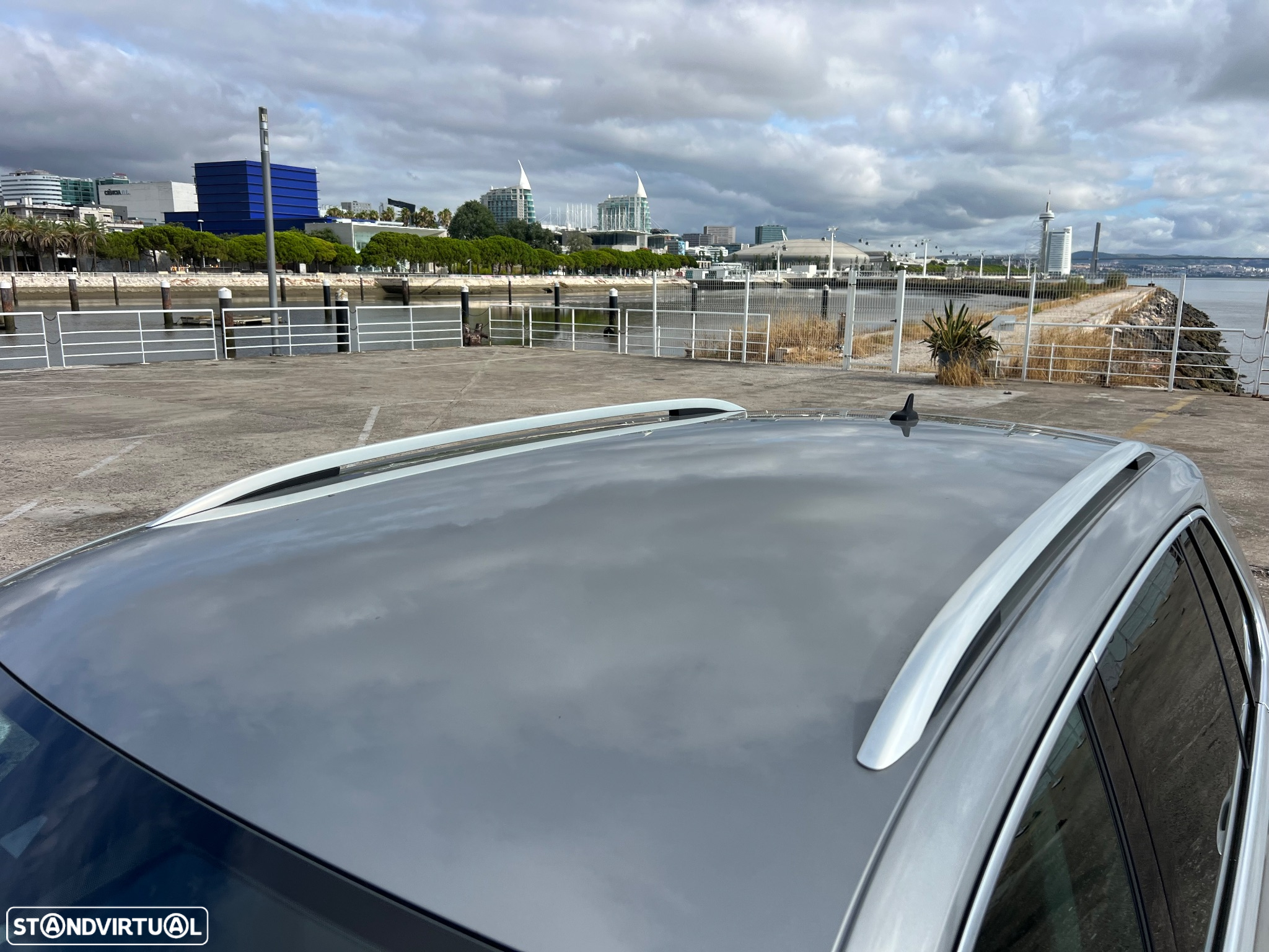 VW Tiguan 1.6 TDI Confortline - 16