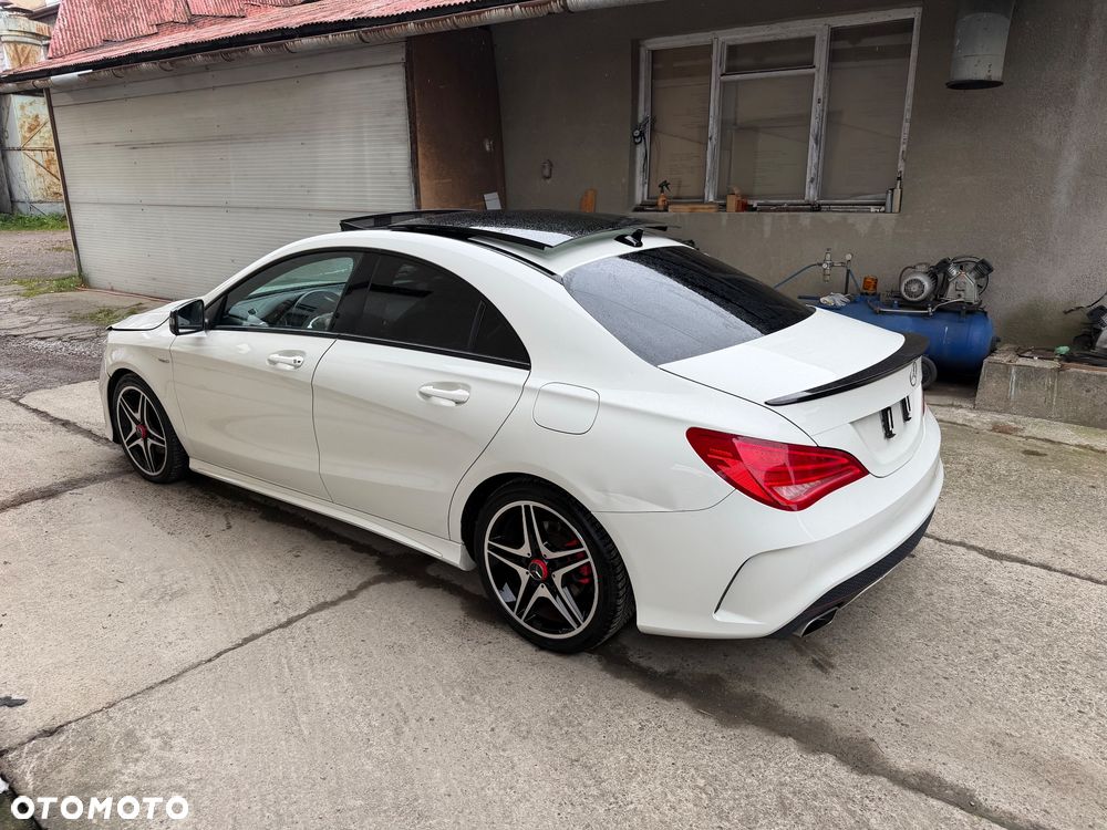 Mercedes-Benz CLA 180 AMG Line - 5