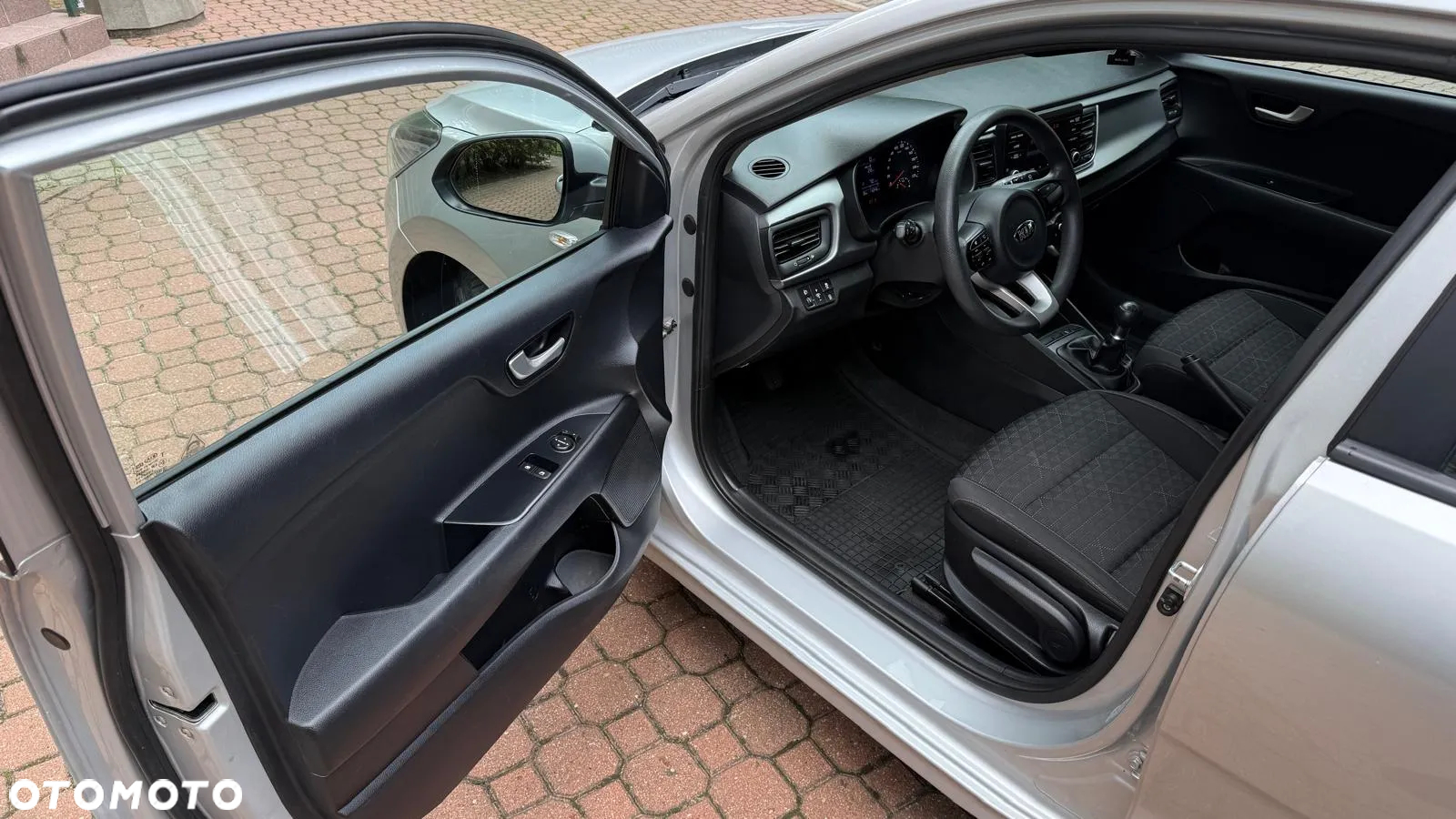 Kia Rio 1.2 L - 7