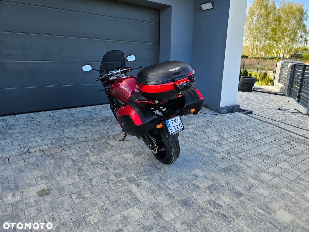 Yamaha FZ - 8