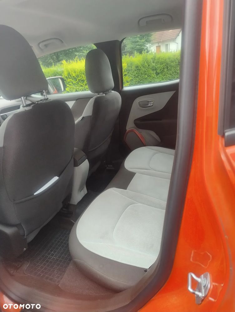 Jeep Renegade 1.6 E-TorQ Longitude FWD - 6