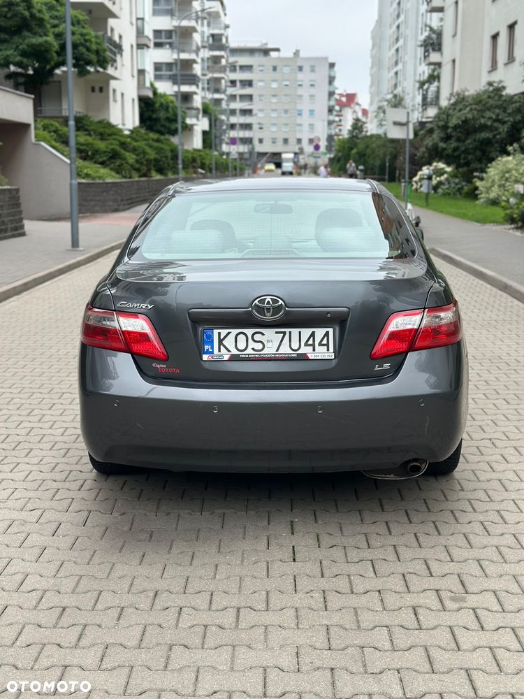 Toyota Camry - 3