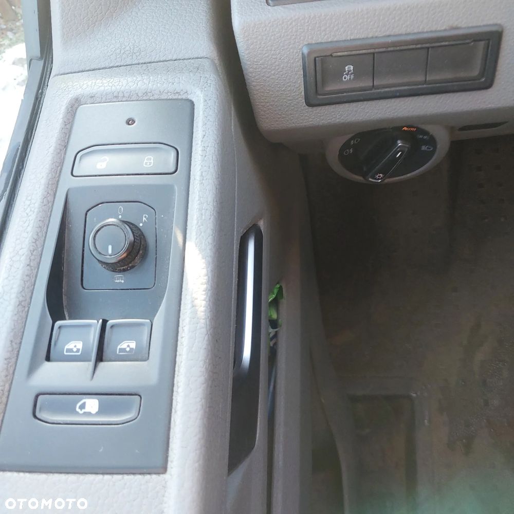 Volkswagen Transporter Kombi L2H1 4Motion DSG - 12