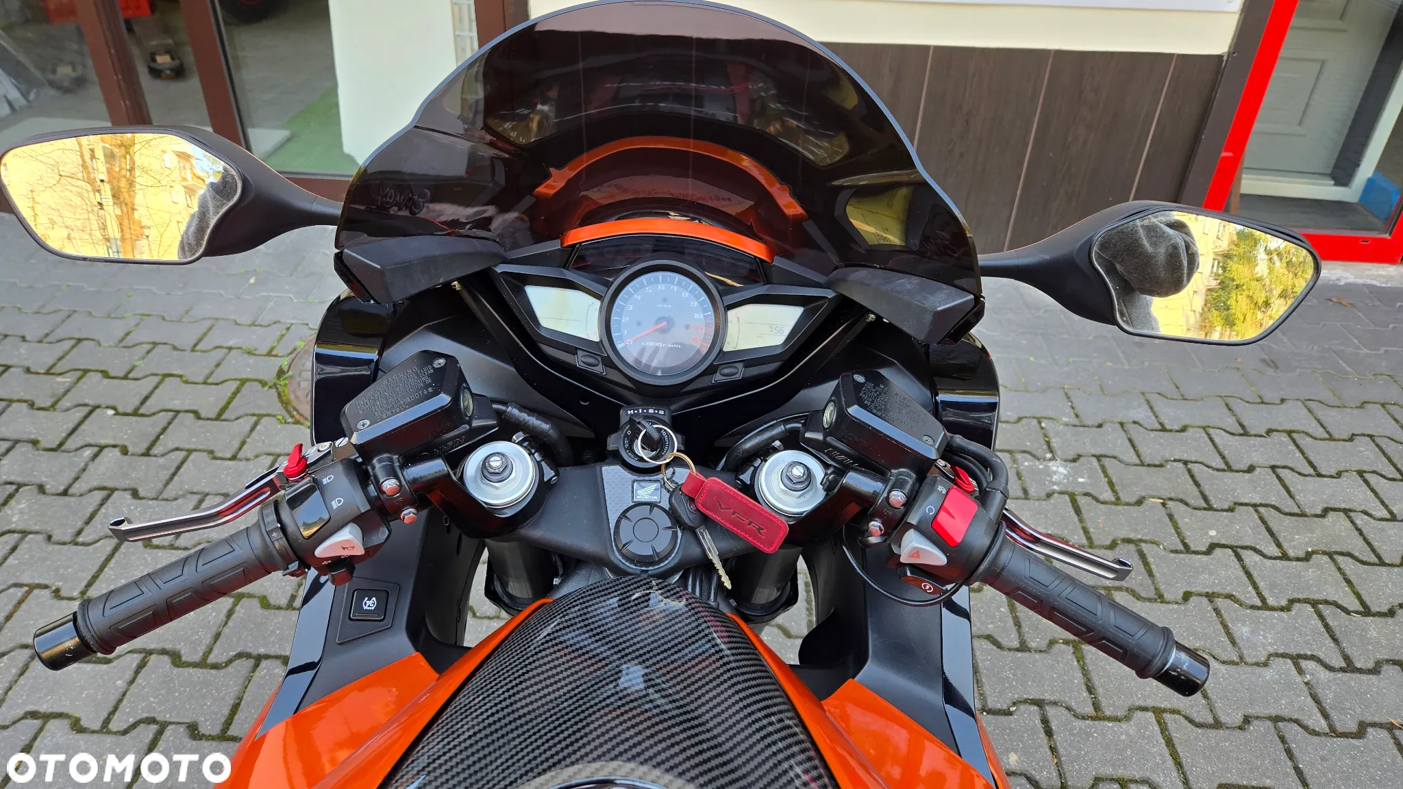 Honda VFR - 11