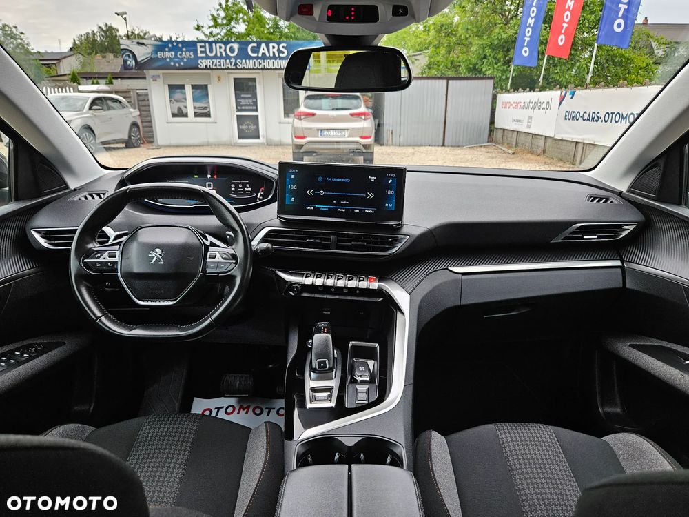 Peugeot 3008 1.2 PureTech Road Trip S&S EAT8 - 5