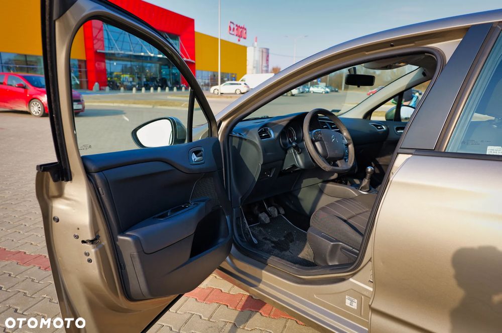 Citroën C4 1.6 HDi Attraction - 27